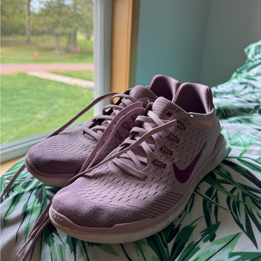 Nike Purple Athletic Shoes with Cushioned Sole